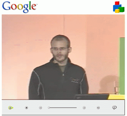 Ingeniero de Google respondiendo las preguntas del publico sobre Gear